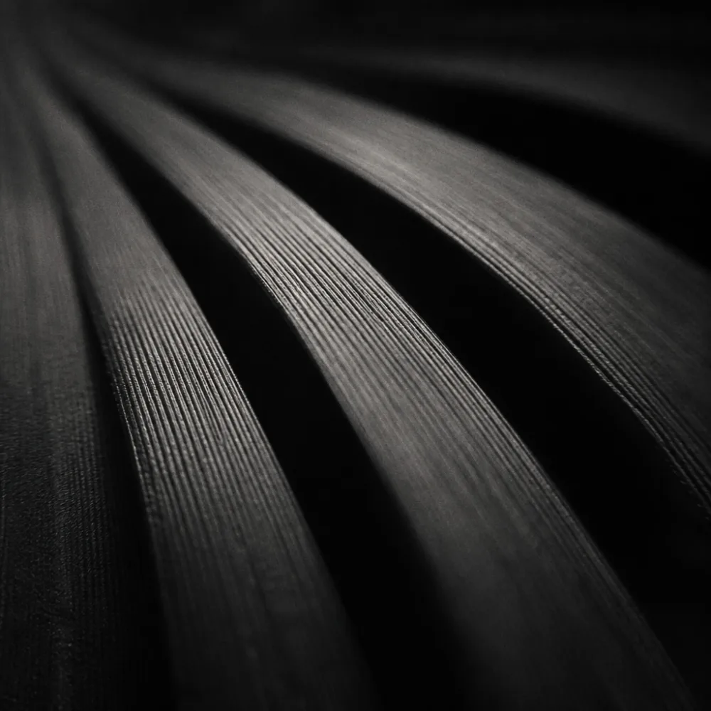 Fine parallel threads fanning out